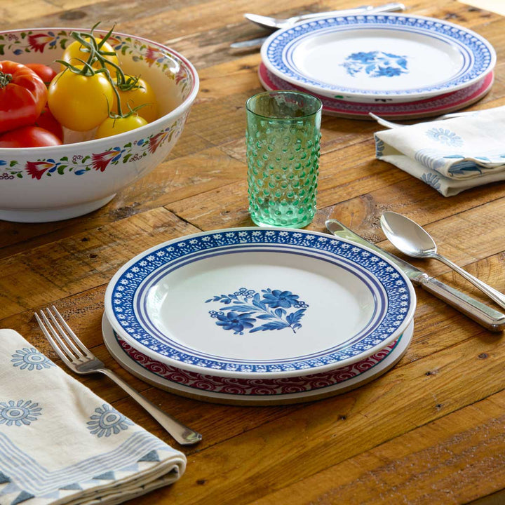 The Strathan Melamine Plate Set